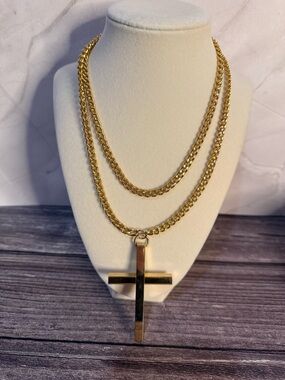 Vintage gold tone 20” necklace  3” cross
